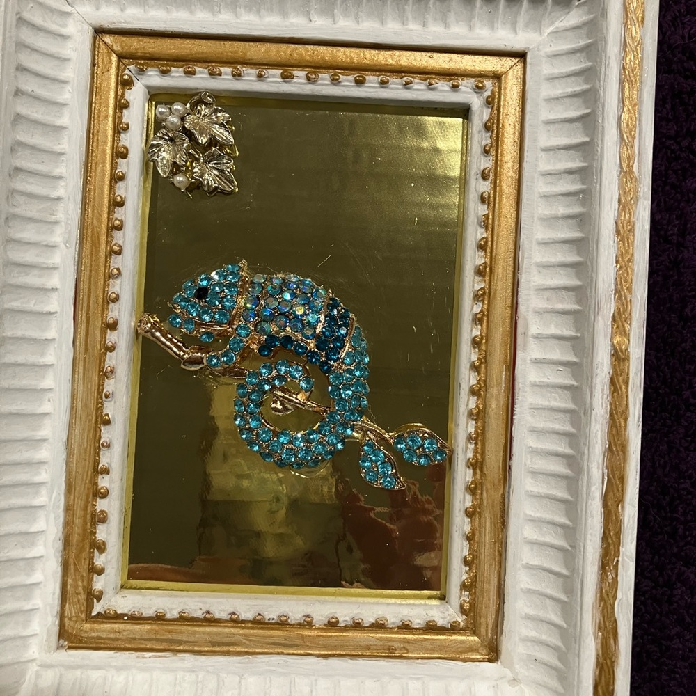 FRAMED JEWELRY ART. UNIQUE OOAK HANDMADE RHINESTONE CHAMELEON - Picture 3 of 6
